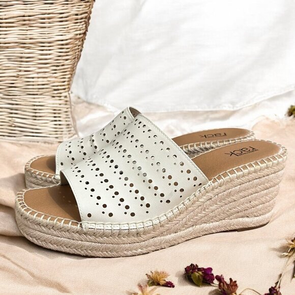 Nordstrom‎ Rack White Platform Espadrilles Wedge Sandal Slide Mules Size 9 - Picture 1 of 9